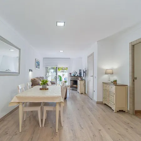 Villa Apart-rent Valira 0149 Empuriabrava