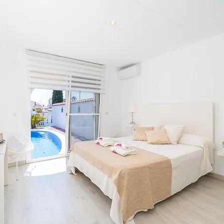 Villa Apart-rent Valira 0149 *